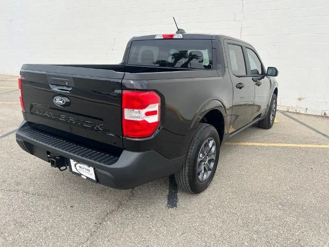New 2026 Shadow Black Ford XLT image 36