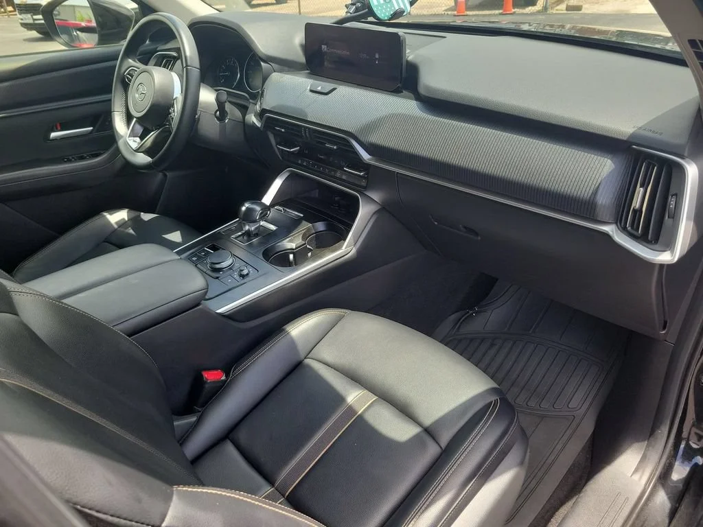 Used 2024 Black Mazda 3.3 Turbo Select image 28