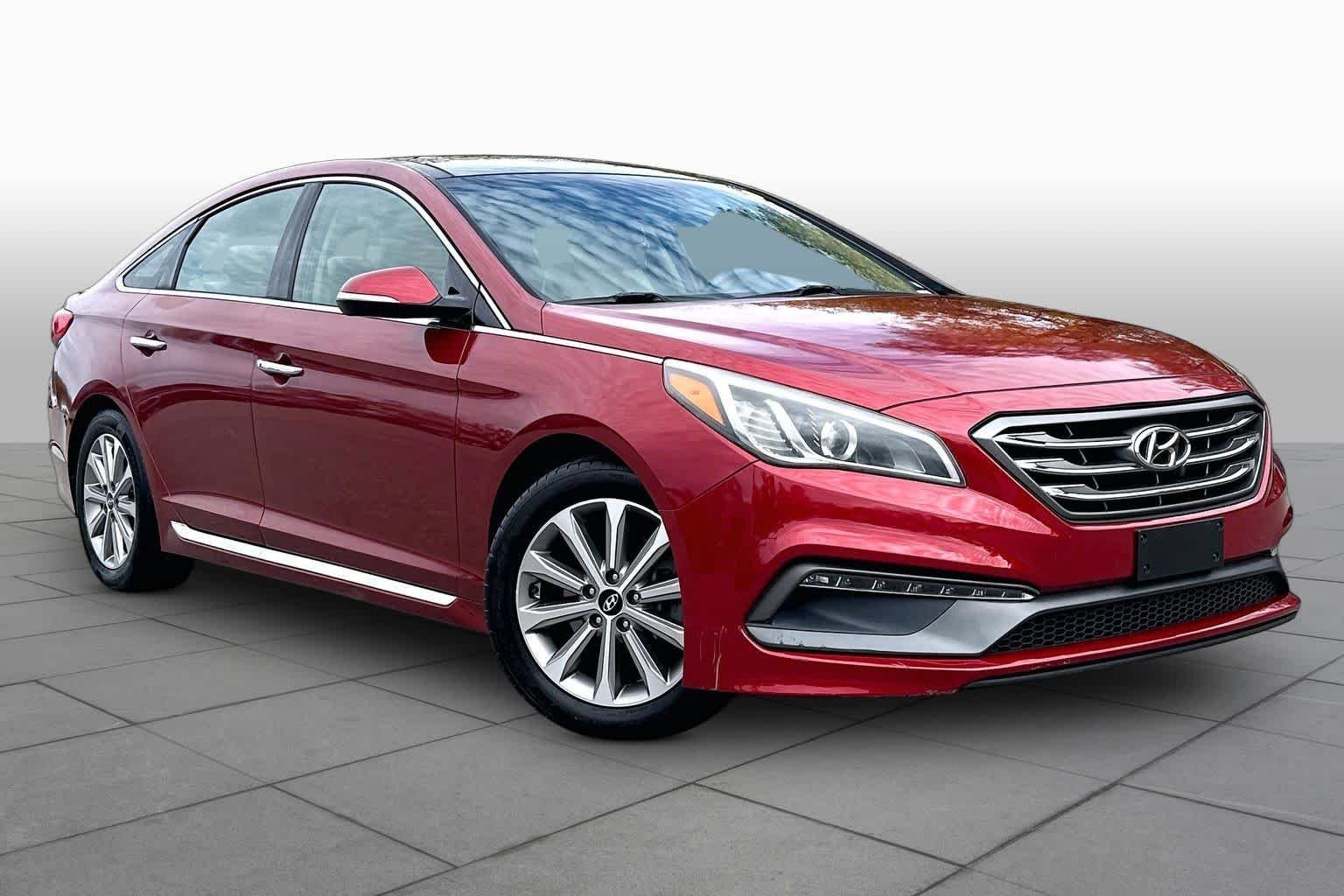 Used 2016 Venetian Red Hyundai 2.4L Limited image 3