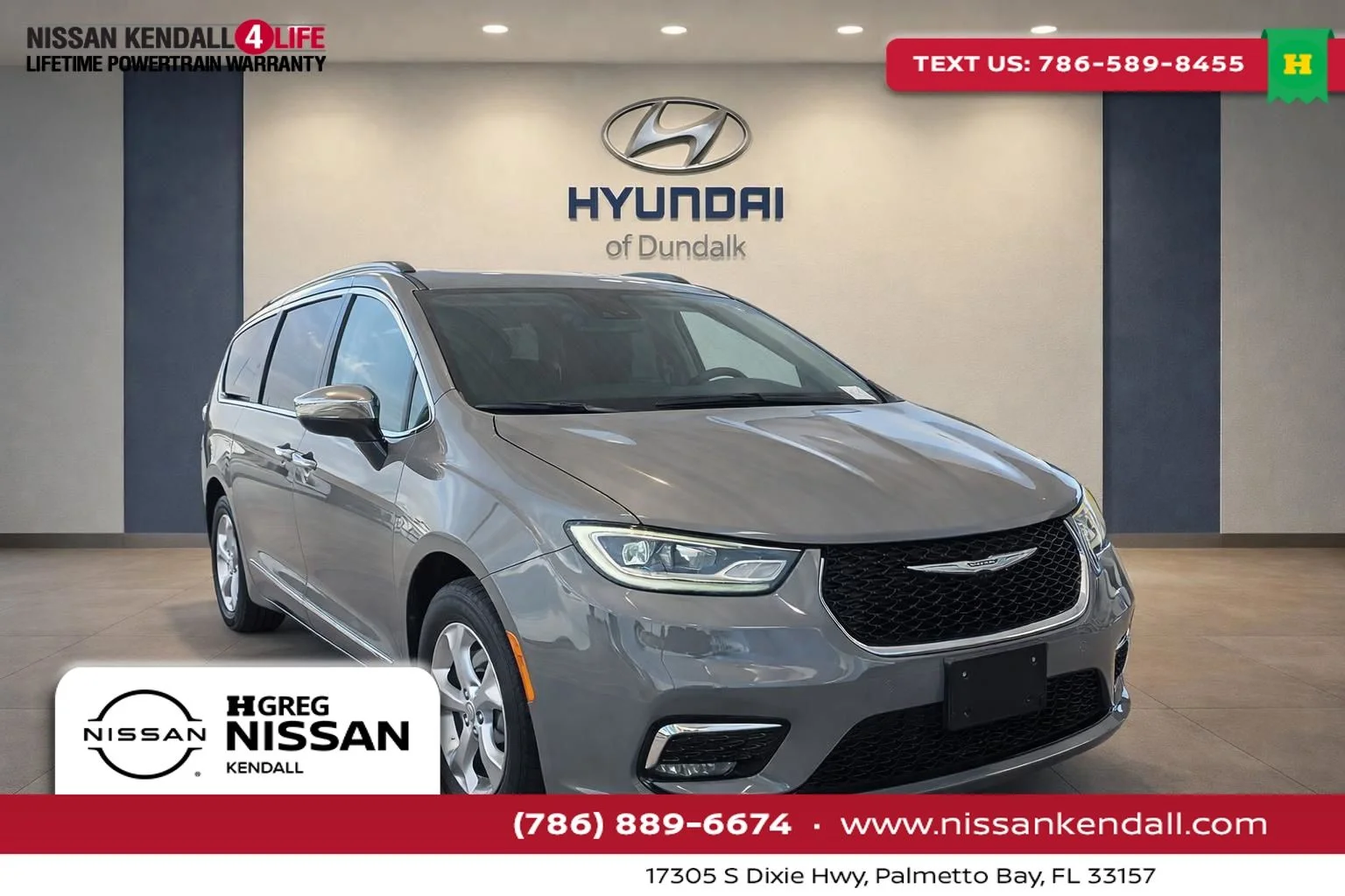 2023 Chrysler Pacifica Limited's photo