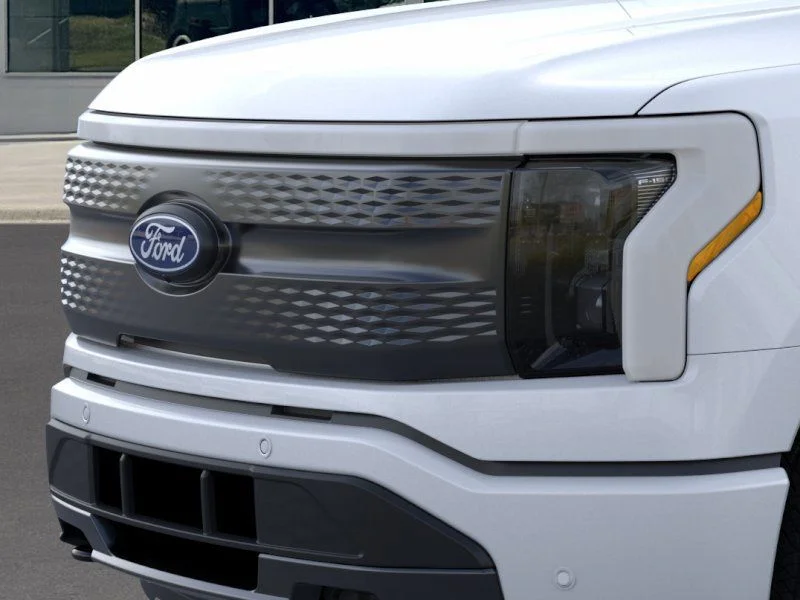 New 2025 White Metallic Ford Flash™ image 17
