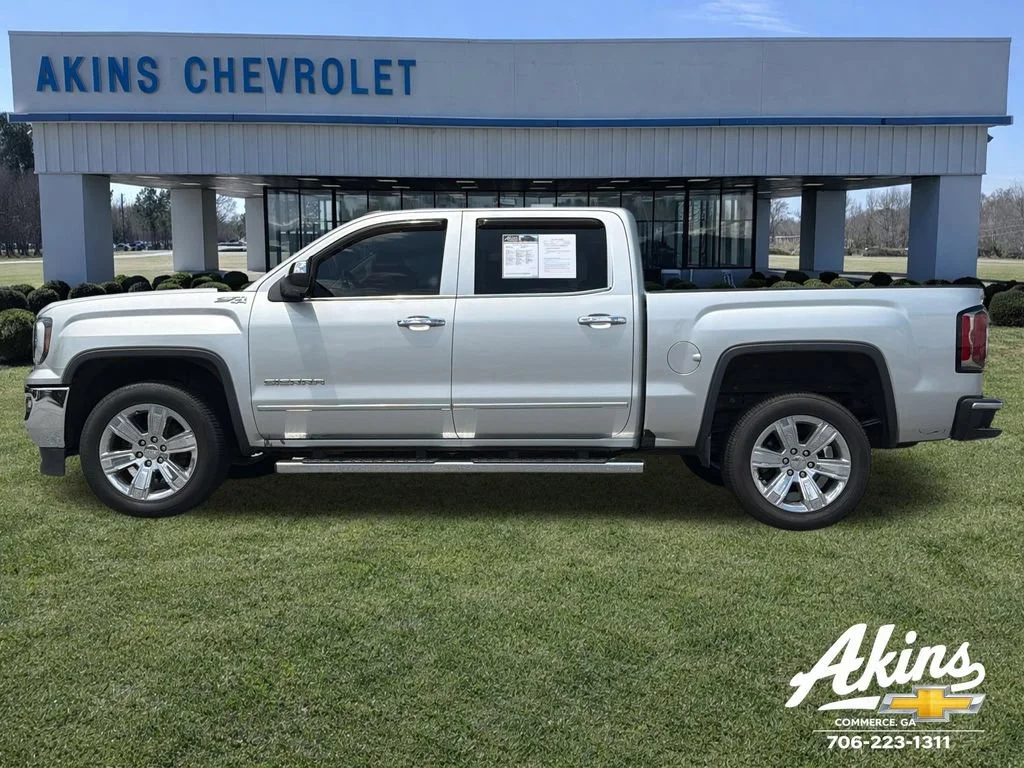 2017 GMC Sierra 4WD Crew Cab Short Box SLT's photo