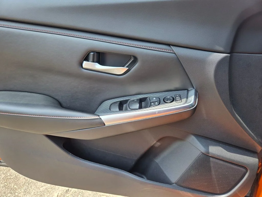 Used 2025 Orange Nissan SR image 21