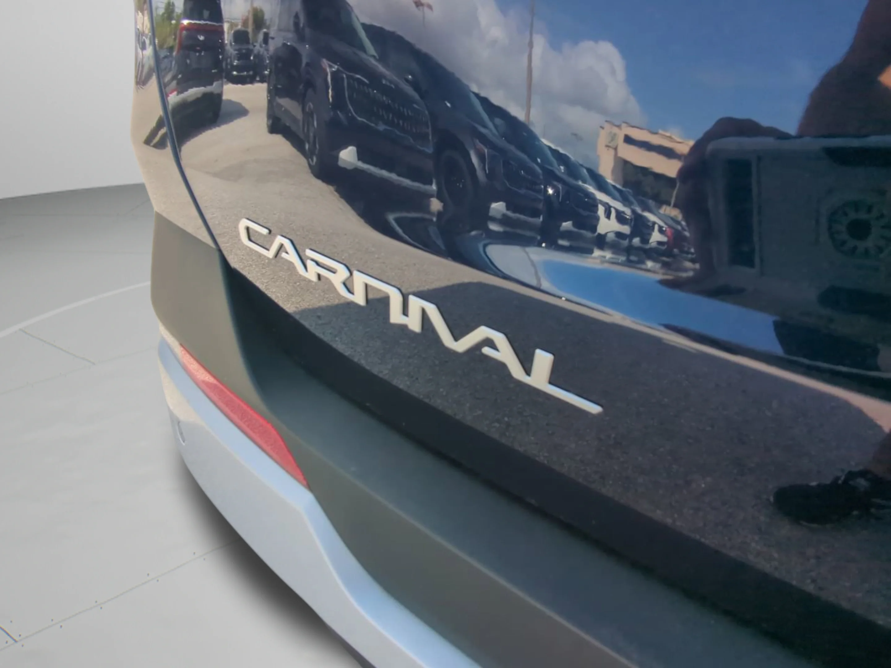 New 2026 Deep Chroma Blue Kia LXS image 34