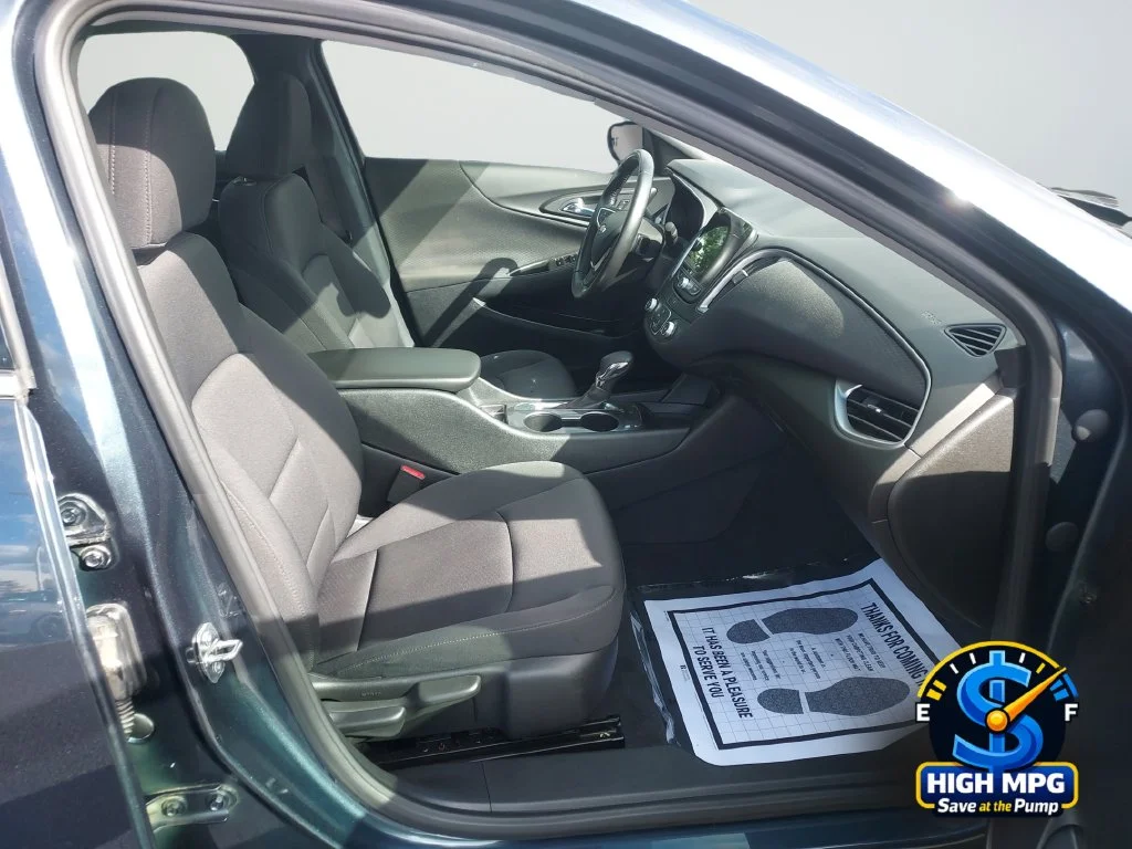 Used 2021 Gray Chevrolet RS image 24