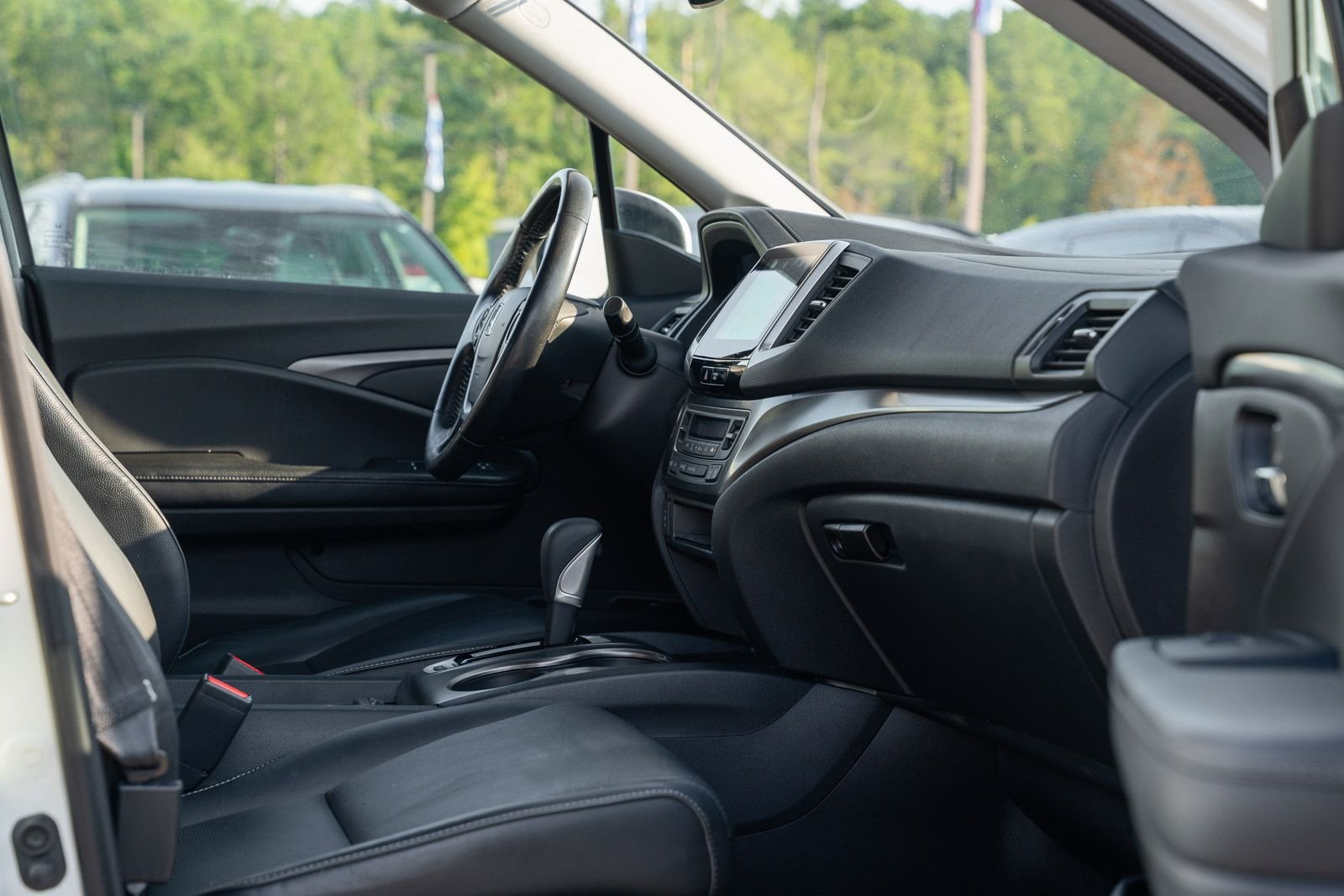 Used 2017 White Honda RTL-T image 13