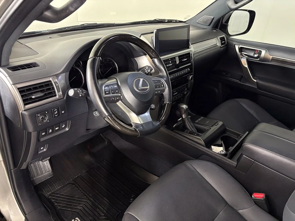 Used 2023 Silver Lexus 460 image 17
