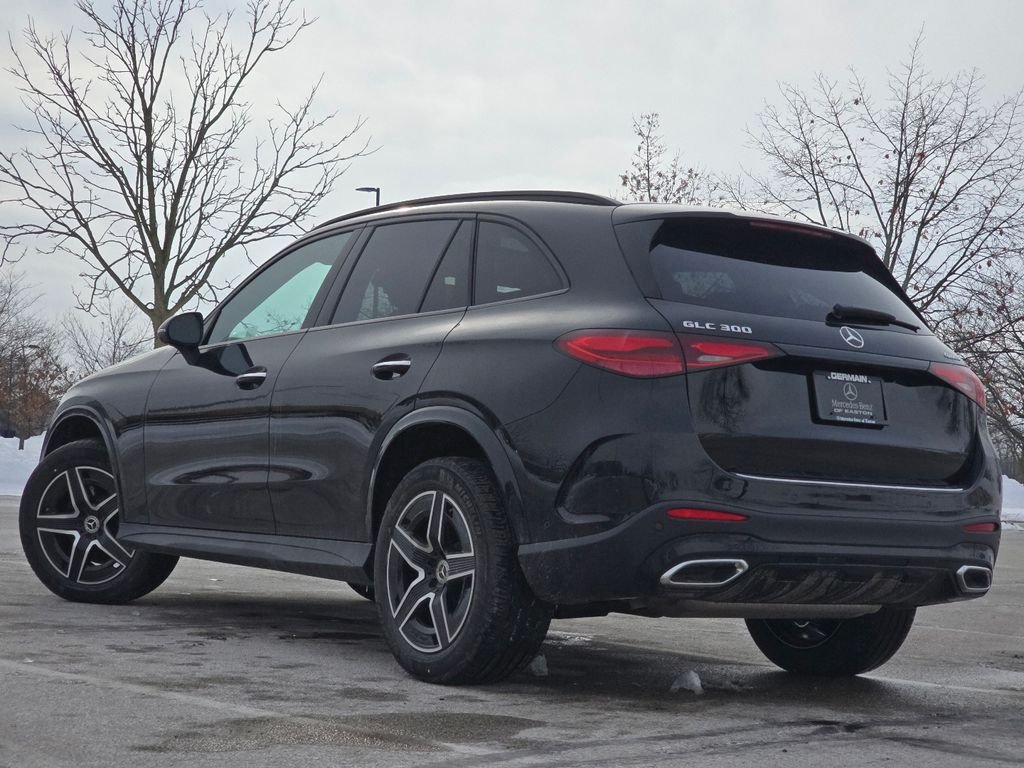 New 2026 Black Mercedes-Benz GLC 300 image 15