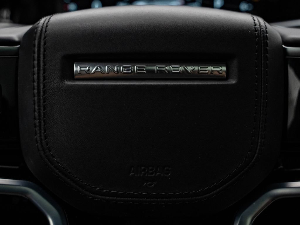 Used 2022 Fuji White Land Rover SE image 31