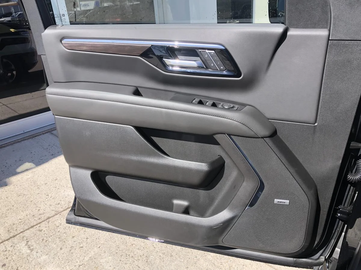 New 2026 Black Chevrolet 4WD 4dr LT image 19