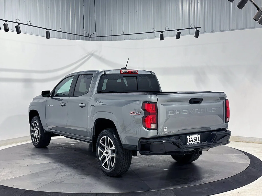 Used 2024 Sterling Gray Metallic Chevrolet Z71 image 14