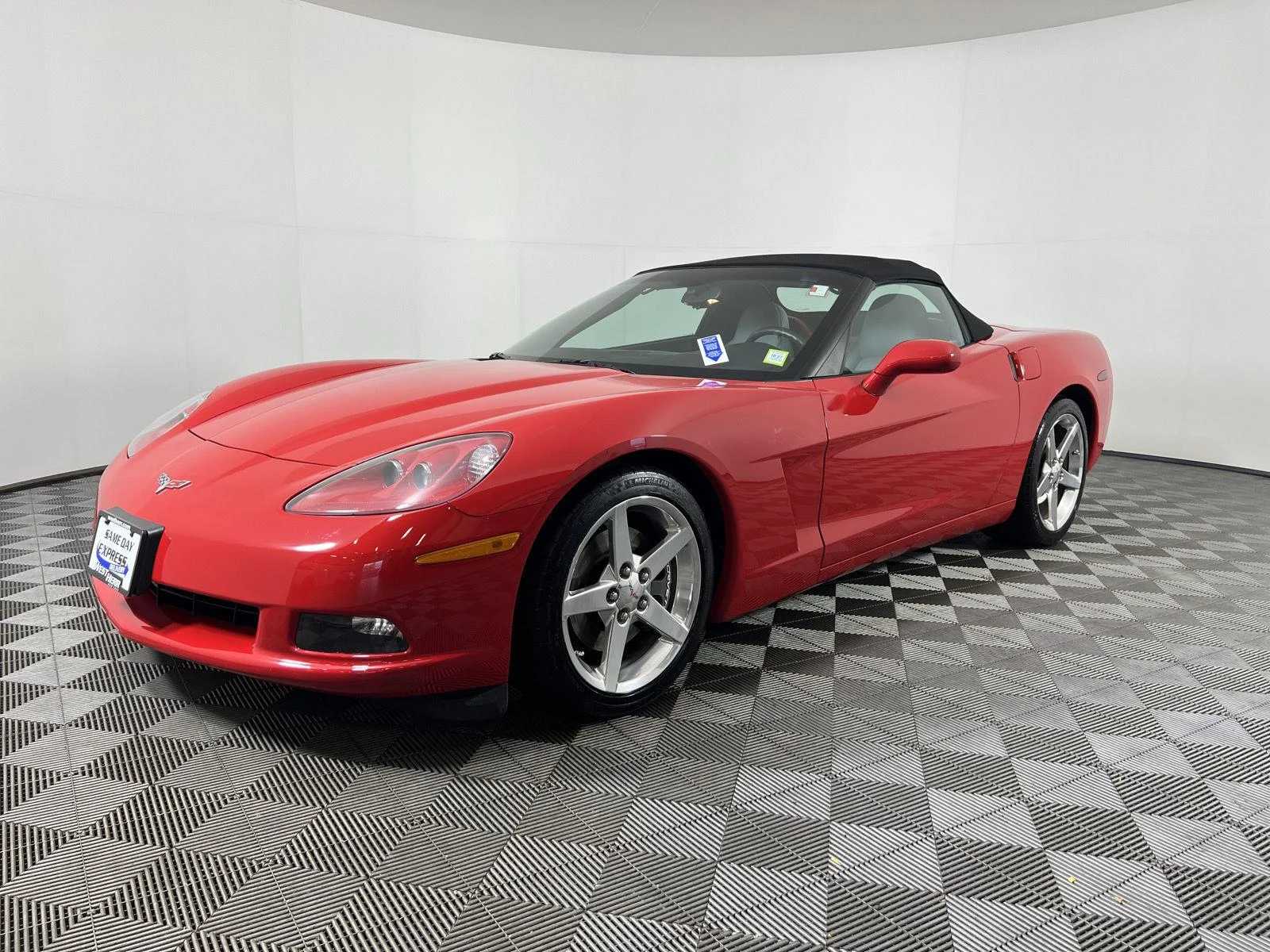 Used 2005 Victory Red Chevrolet Base image 21