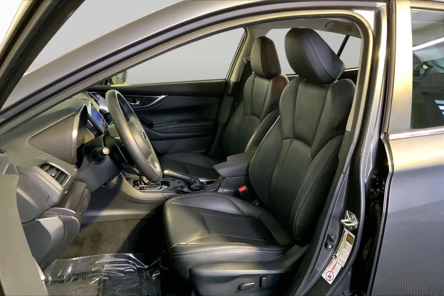 Used 2019 Magnetite Gray Metallic Subaru Limited image 9