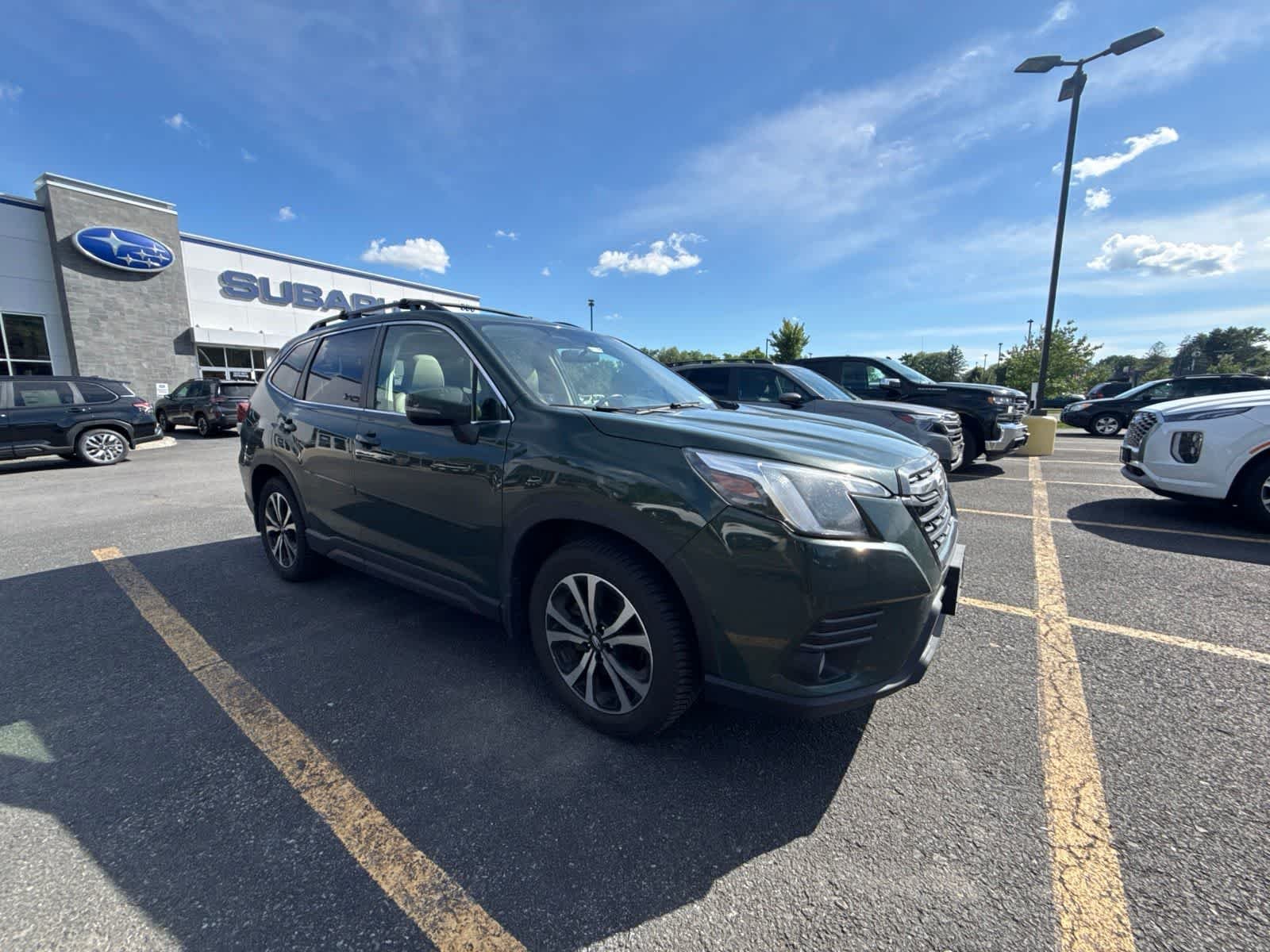 Used 2022 Cascade Green Silica Subaru Limited image 2