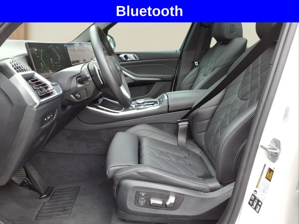 Used 2025 White BMW xDrive40i image 17