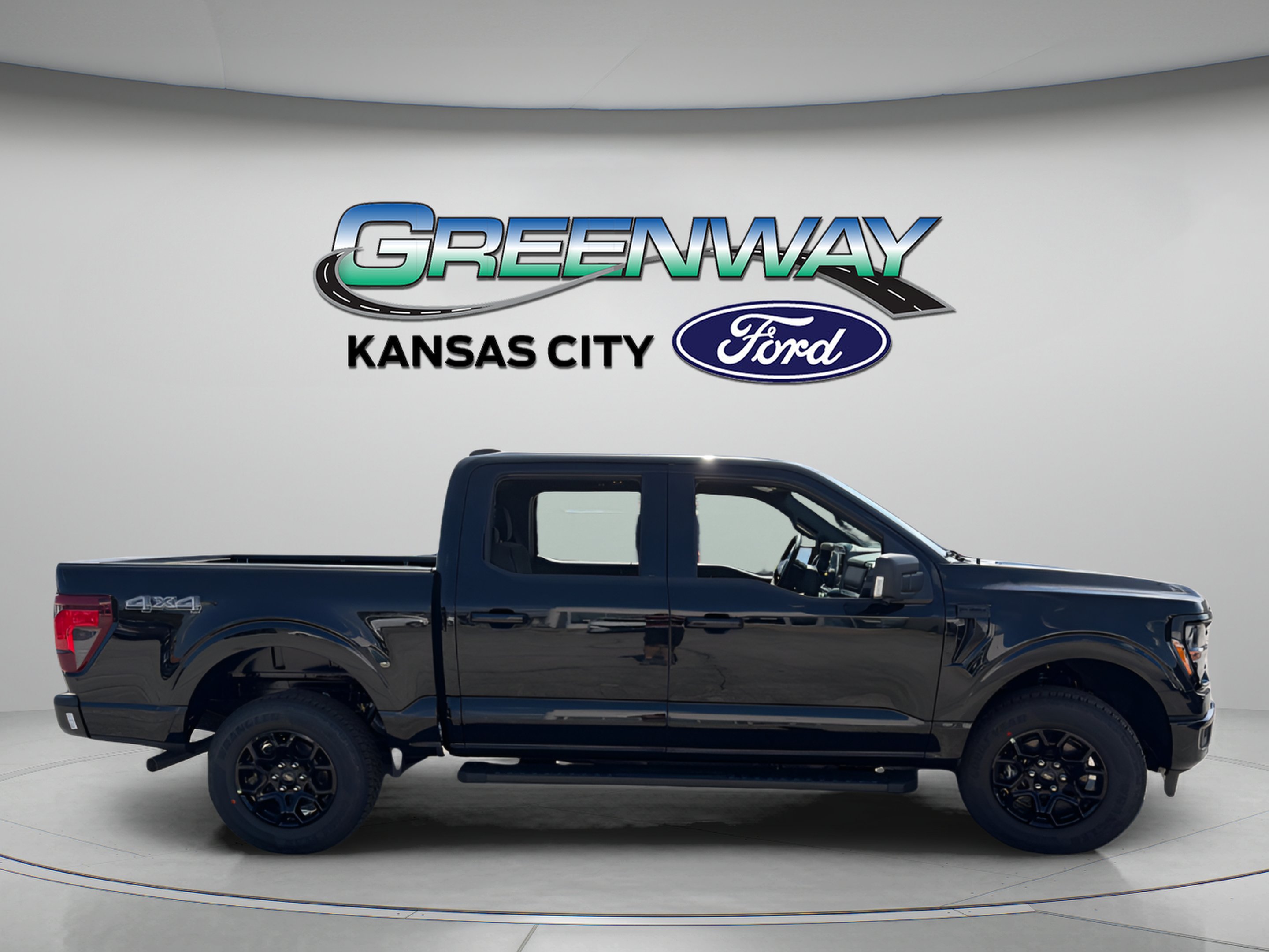 New 2026 Agate Black Metallic Ford XLT image 9