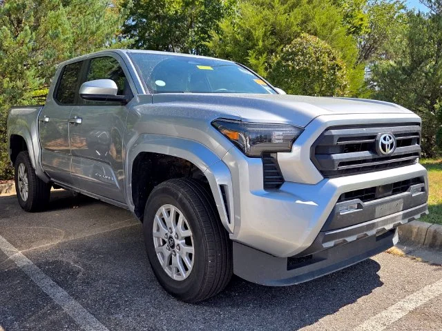 Used 2024 Silver Toyota SR5 image 5
