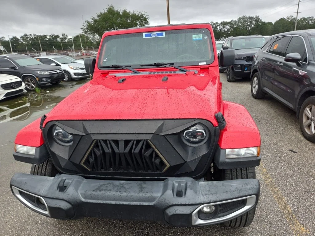 Used 2021 Red Jeep Overland image 4