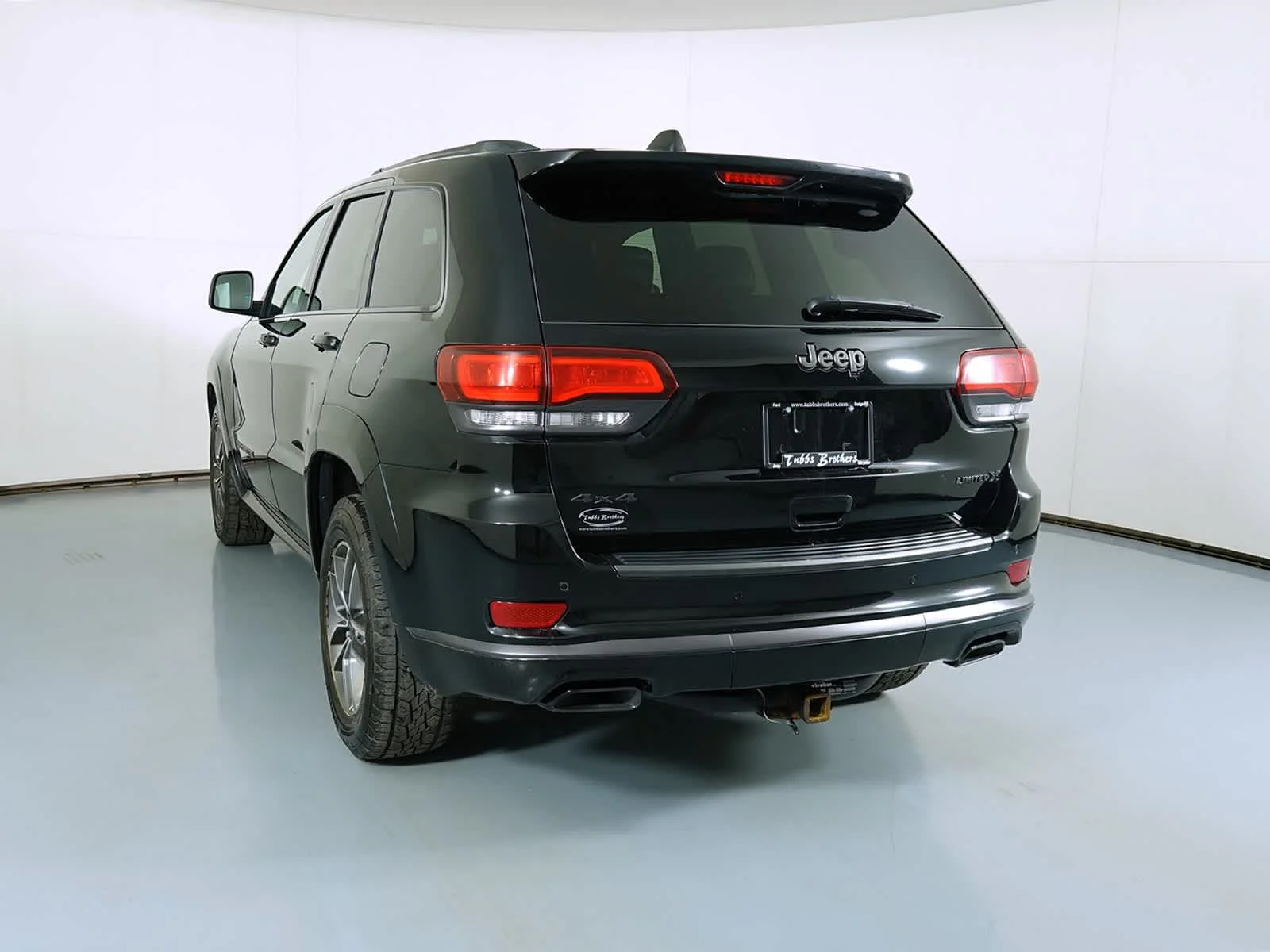 Used 2020 Diamond Black Crystal Pearlcoat Jeep Limited X image 5