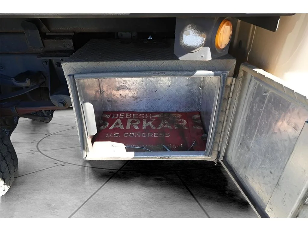 Used 2013 Brown Ford XL Dump Truck image 18