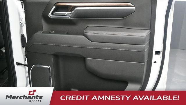 Used 2025 White Chevrolet LT Trail Boss image 12