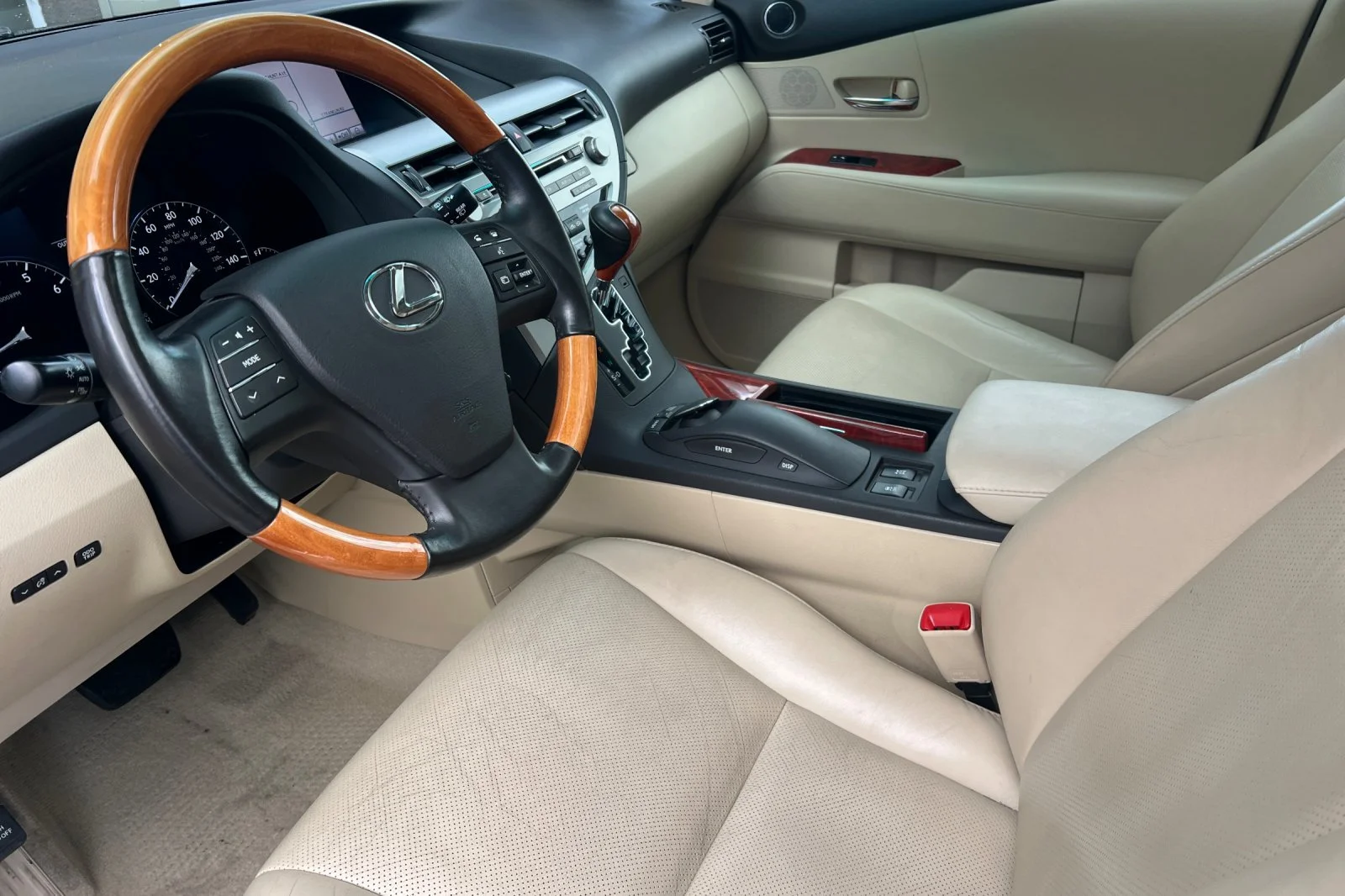 Used 2011 Starfire Pearl Lexus 4DR AWD image 9