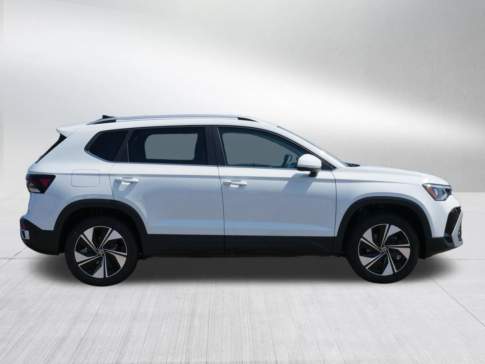 New 2026 Pure White Volkswagen SE image 2