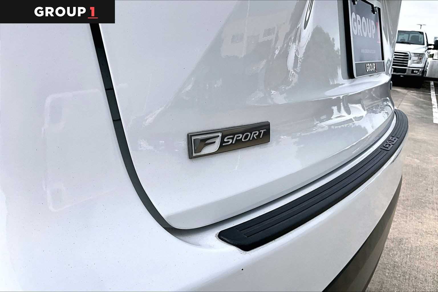 Used 2020 Ultra White Lexus F SPORT image 9