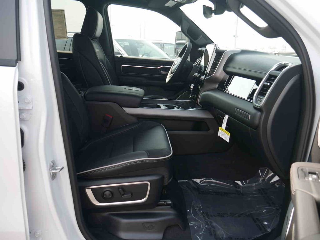 2026 RAM 1500 Laramie - Photo 33