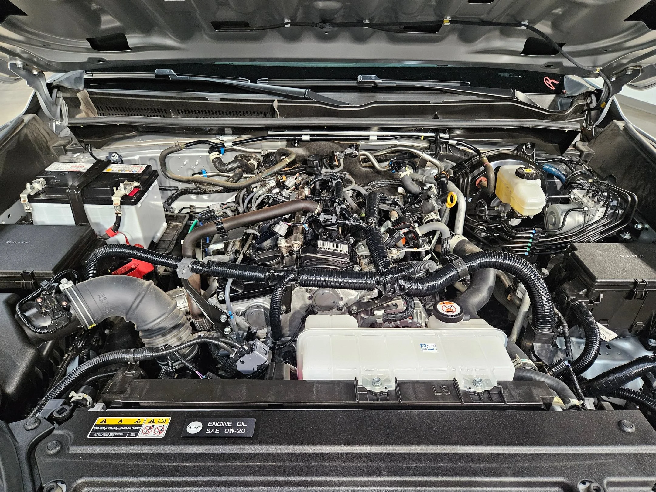 Used 2025 Cutting Edge Toyota SR5 image 19