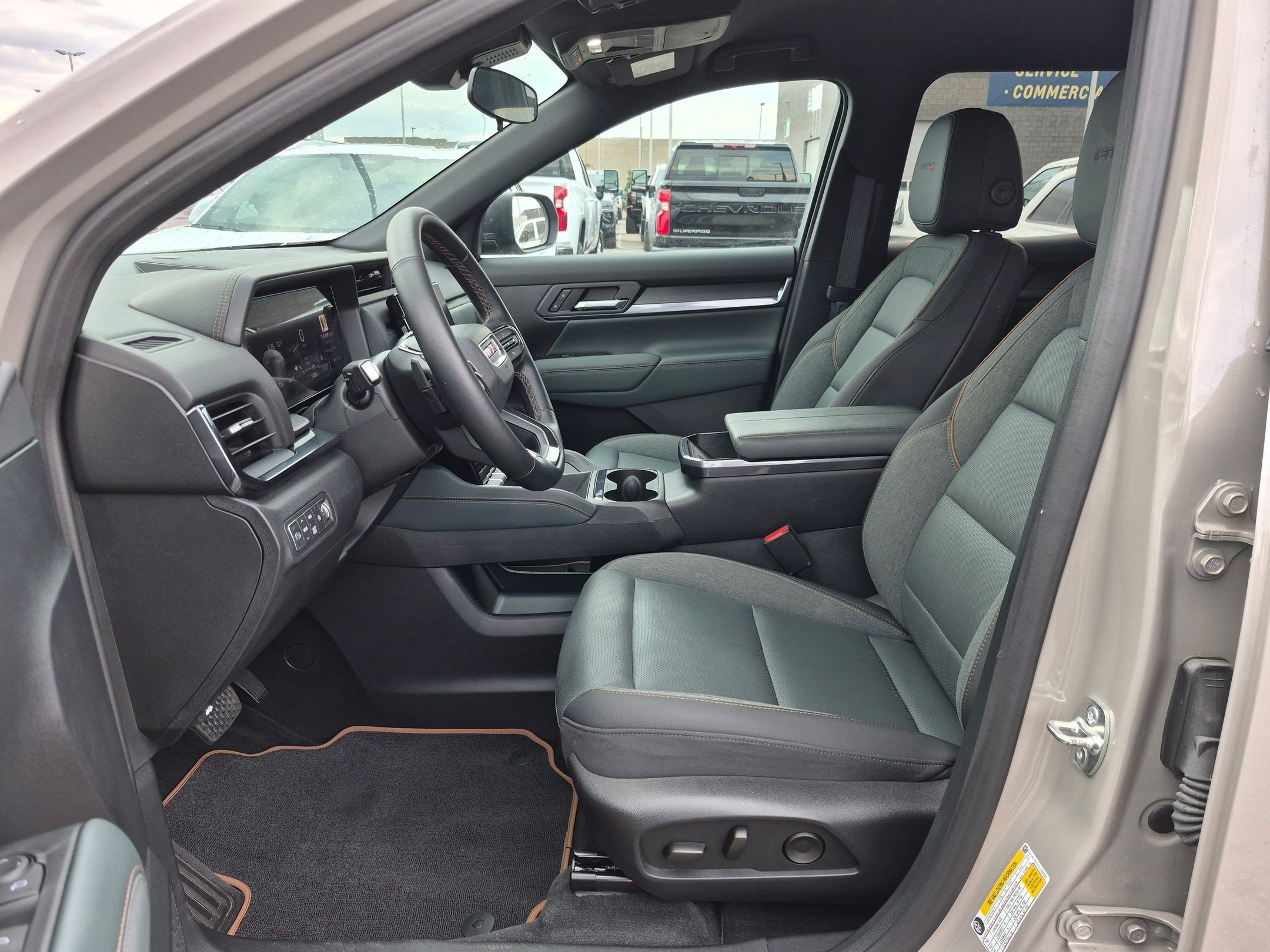 Used 2026 Riverstone Metallic GMC AWD AT4 image 15