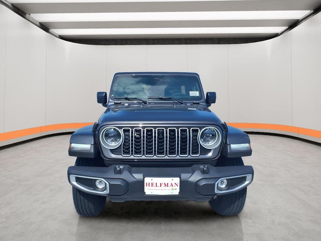 New 2026 Granite Crystal Metallic Clear-Coat Exterior Paint Jeep Sahara image 2