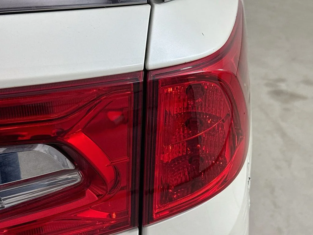 Certified Used 2018 White Honda EX-L image 36