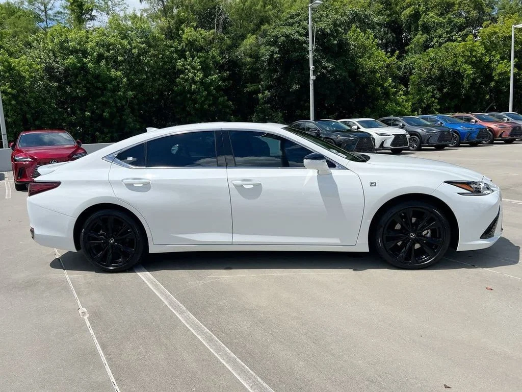 Certified Used 2024 WHITE NOVA GF. Lexus 300h F SPORT Handling image 8