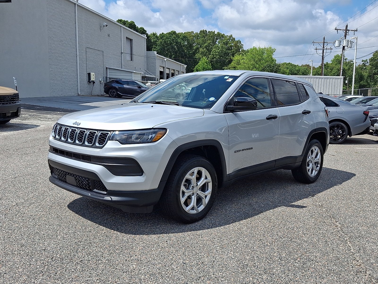 Used 2024 Silver Zynith Metallic Clearcoat Jeep Sport image 3