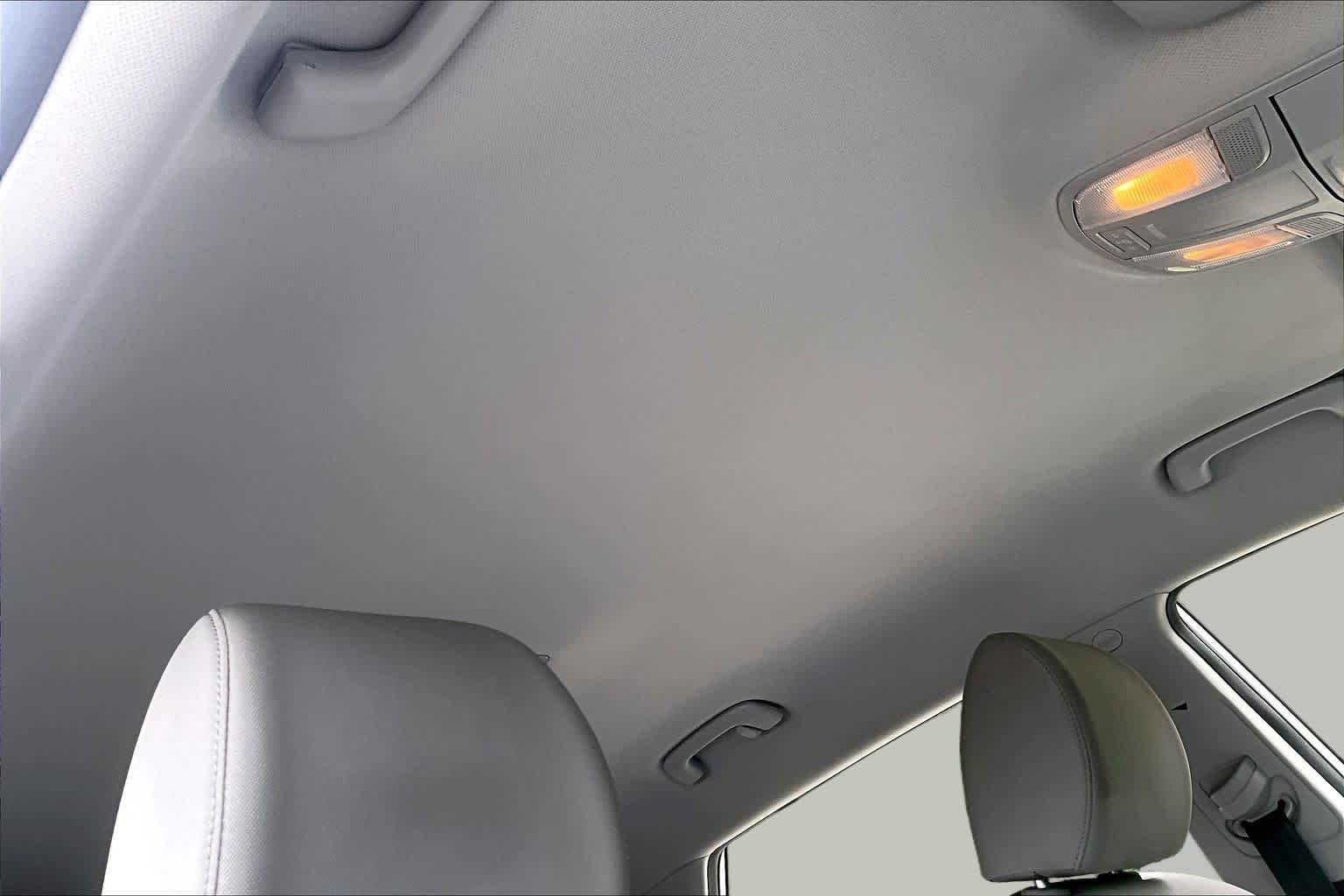 Used 2020 Stellar Silver Hyundai SEL image 14