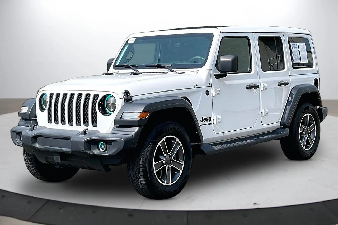 Used 2023 White Jeep Sport image 4