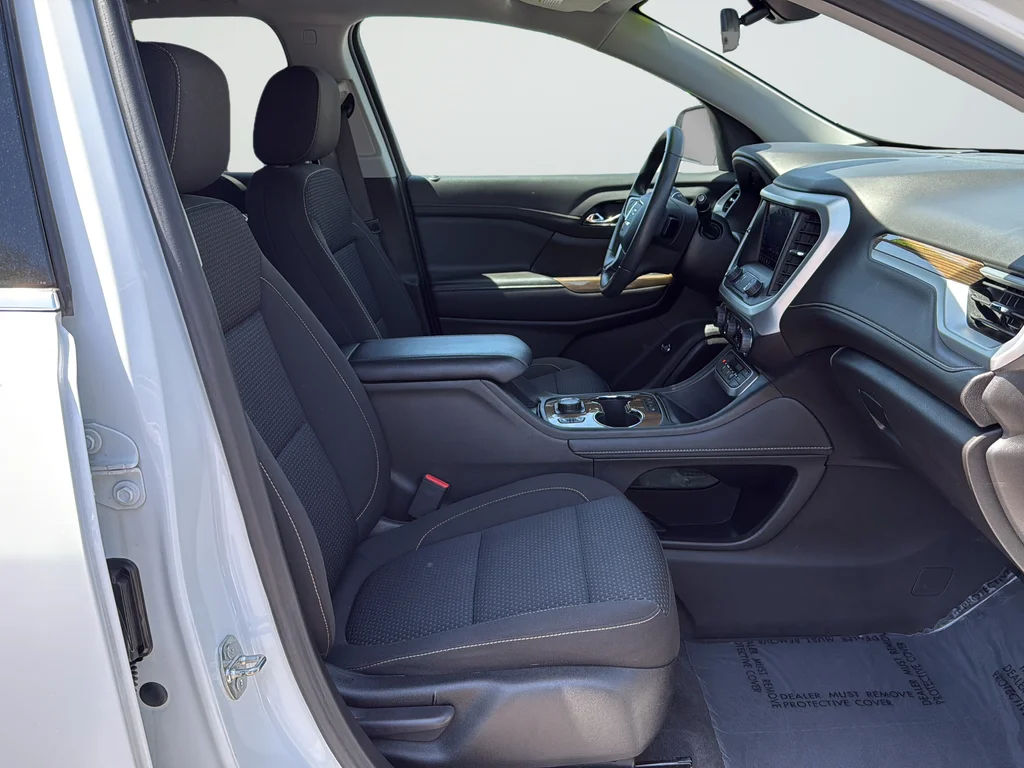 Used 2023 White GMC SLE image 15