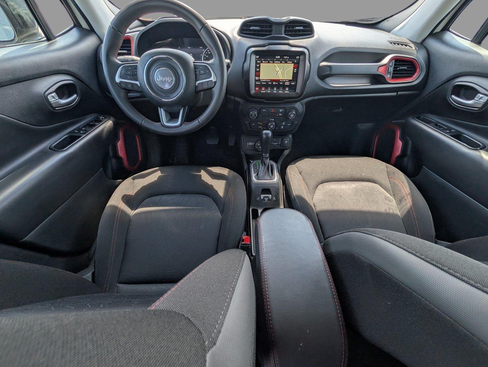 Used 2023 Alpine White Clearcoat Jeep Trailhawk image 30