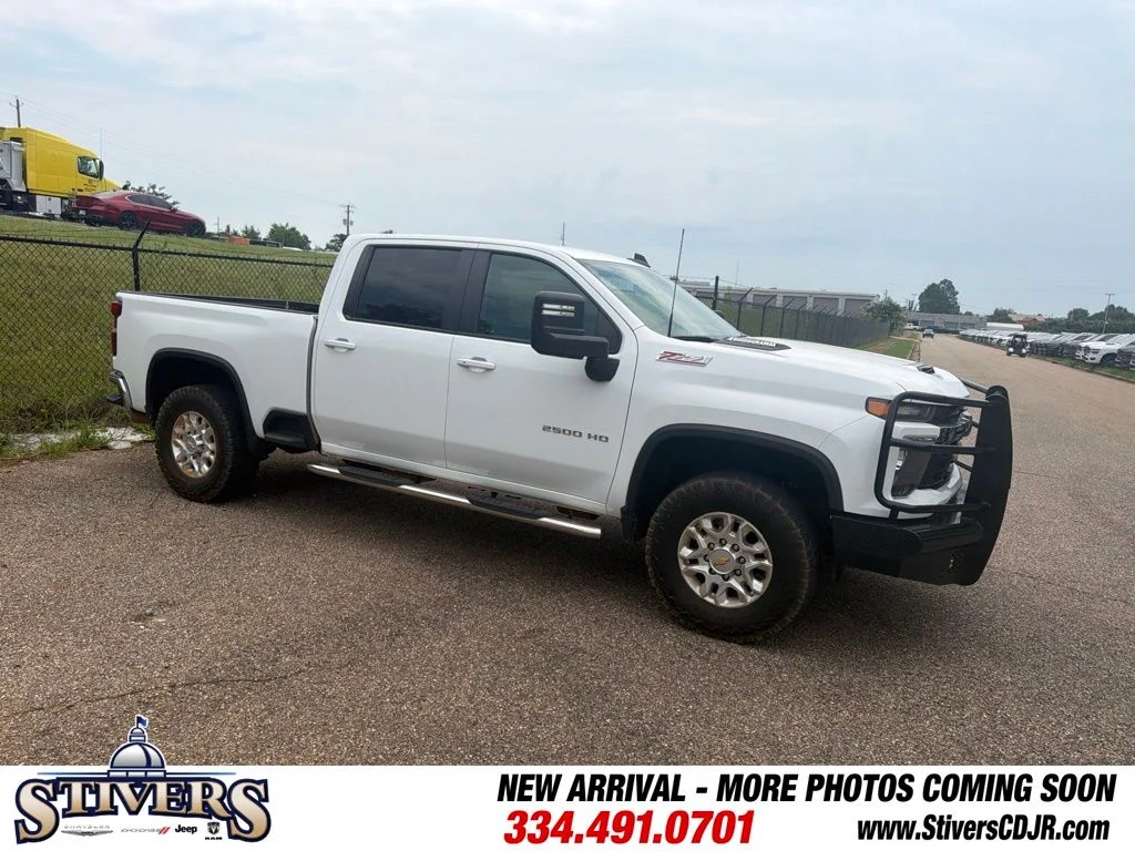 Used 2024 White Chevrolet LT image 11