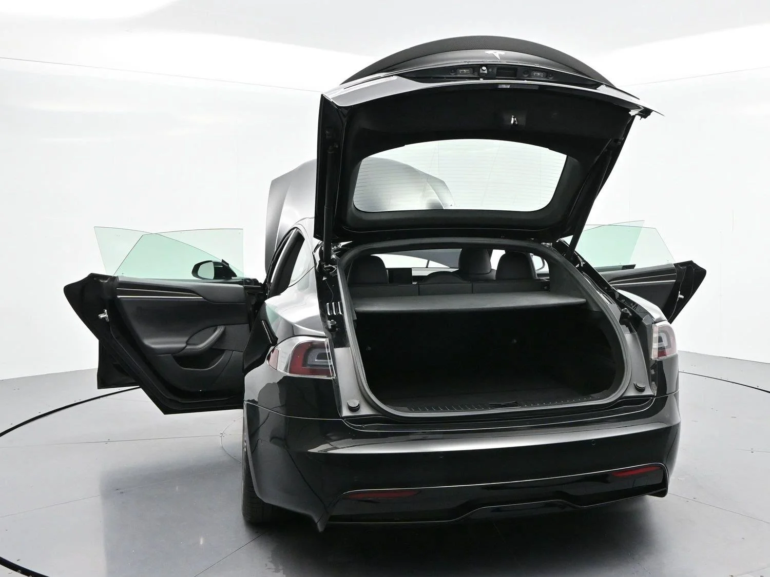 Used 2021 Black Tesla Plaid image 36