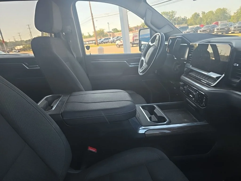 Used 2026 Gray Chevrolet LT image 7
