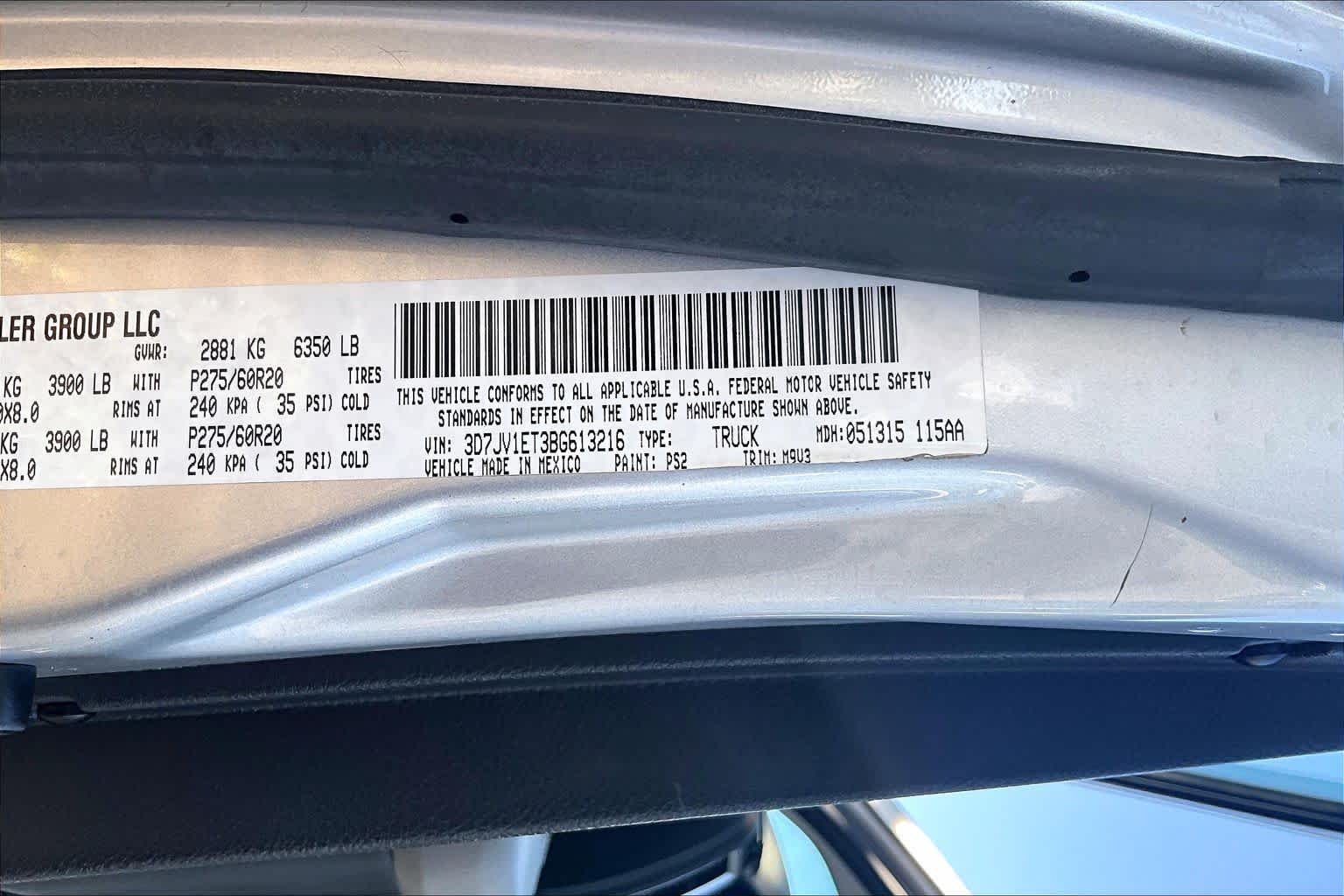 Used 2011 Bright Silver Metallic Ram SLT image 32