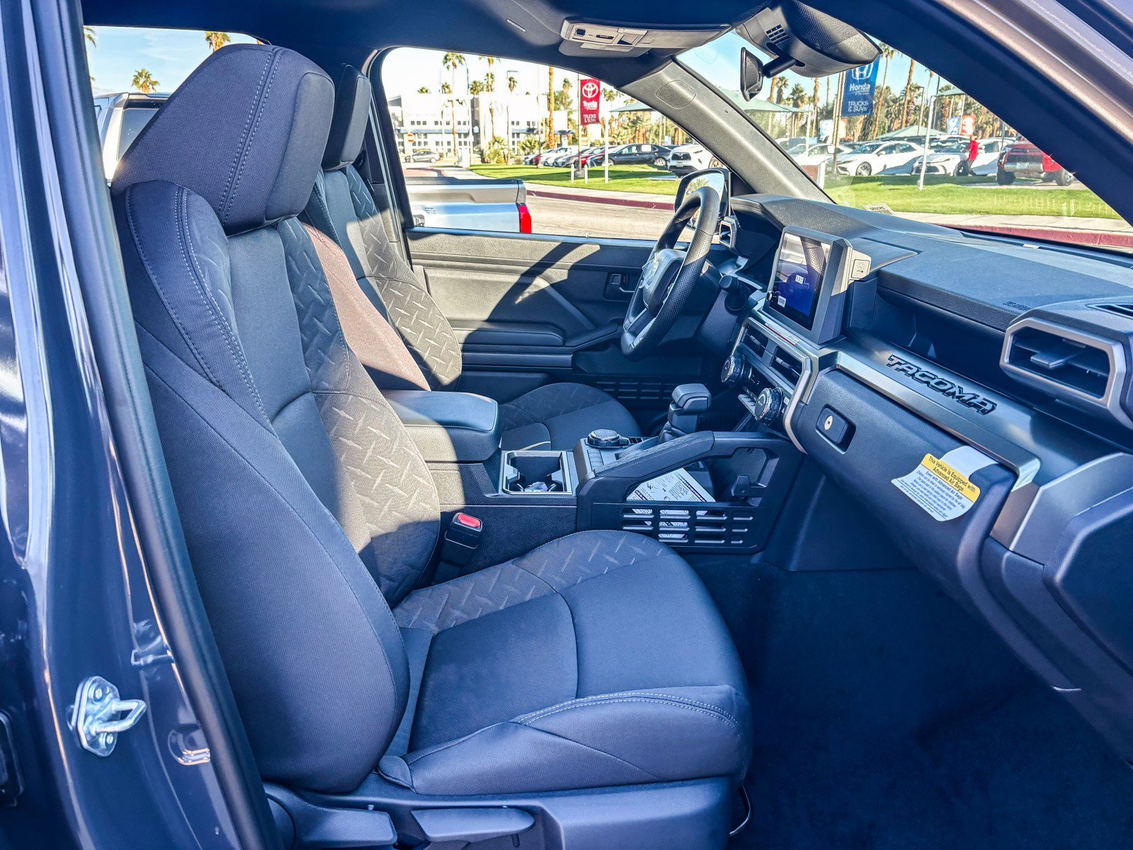 2026 Toyota Tacoma SR5 - Photo 18