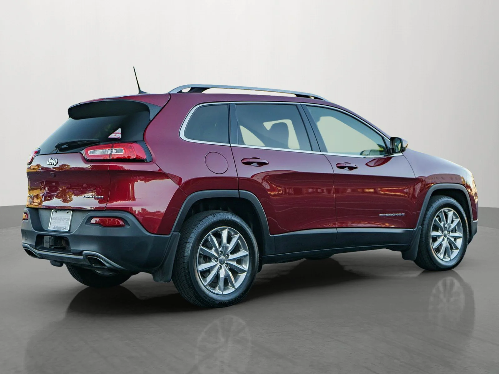 Used 2016 Deep Cherry Red Crystal Pearlcoat Jeep Limited image 7