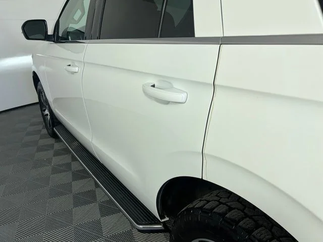 Used 2022 White Ford XLT image 10