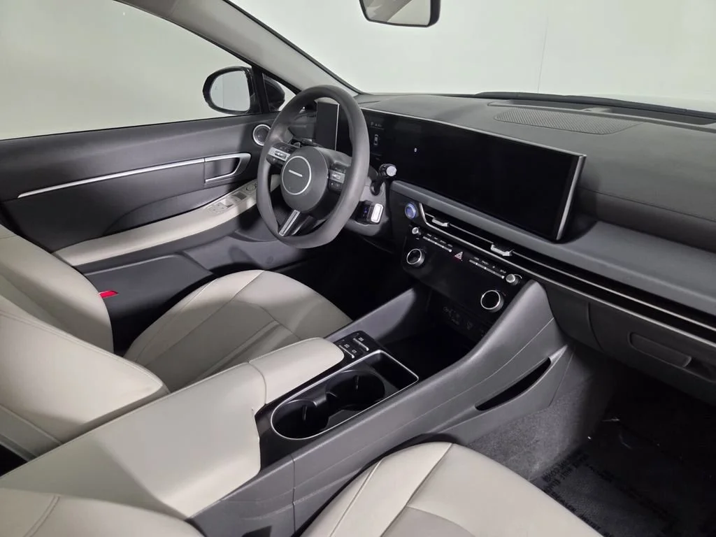 Used 2024 Carbon Blue Hyundai SEL image 32