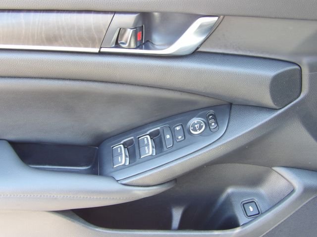 Used 2019 Platinum White Pearl Honda EX image 14