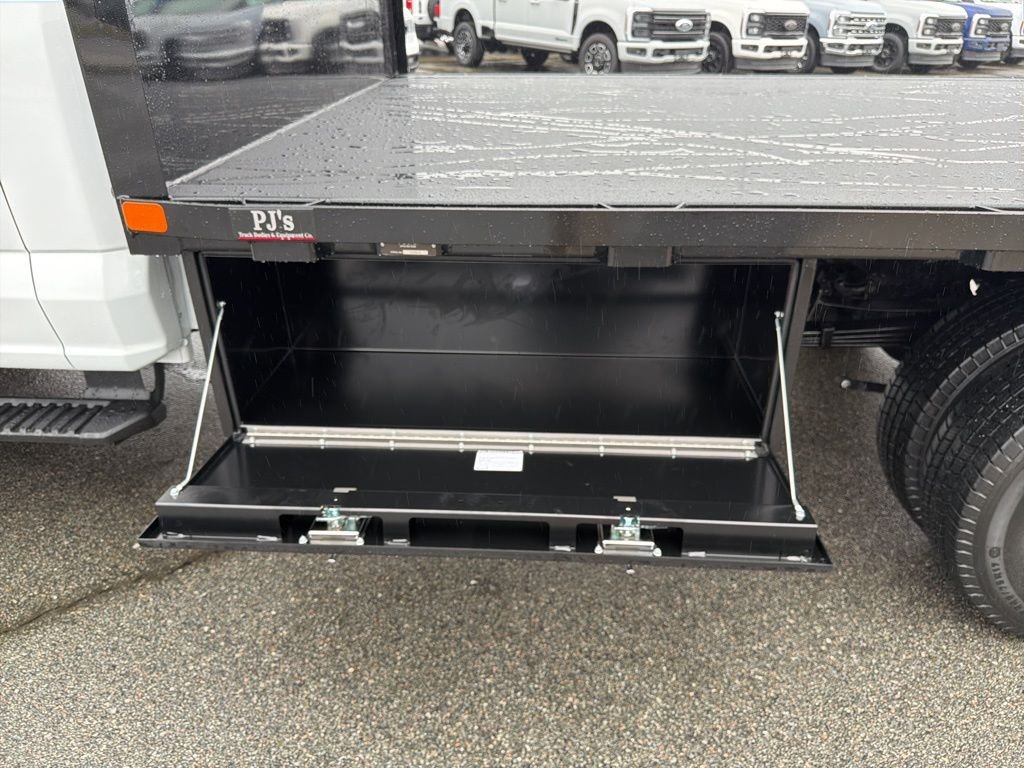 New 2026 Oxford White Ford F-350® XL FLAT BED image 13