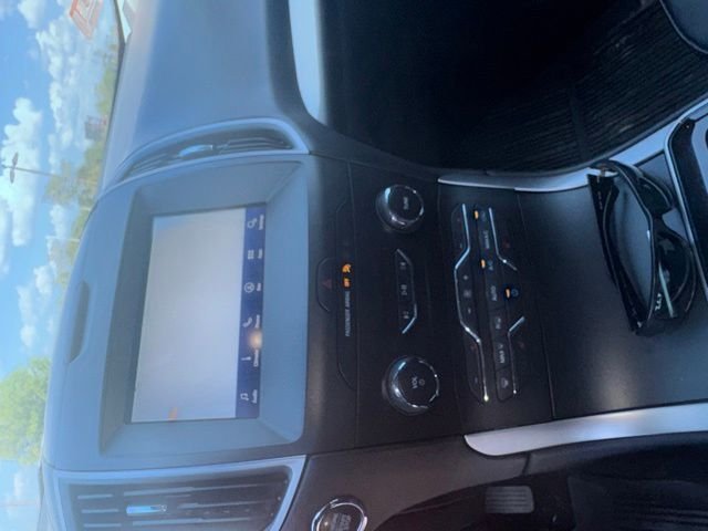 Used 2019 Red Ford SEL image 8
